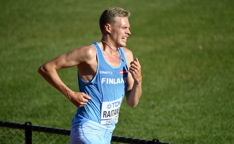 Raitanen pyyhkäisi Kalevan kisojen miesten 3 000 metrin estejuoksussa Suomen mestariksi. LEHTIKUVA / VESA MOILANEN