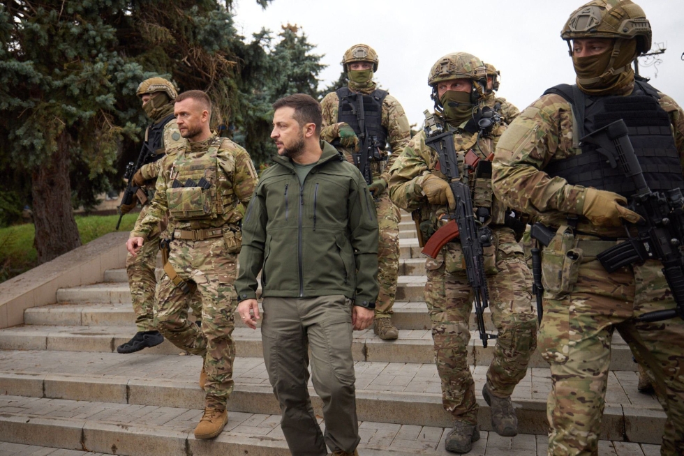 Presidentti oli keskiviikkona vierailulla tärkeässä, Harkovan alueella sijaitsevassa Izjumin kaupungissa, jonka Ukrainan joukot ovat vallanneet Venäjältä takaisin. LEHTIKUVA/AFP