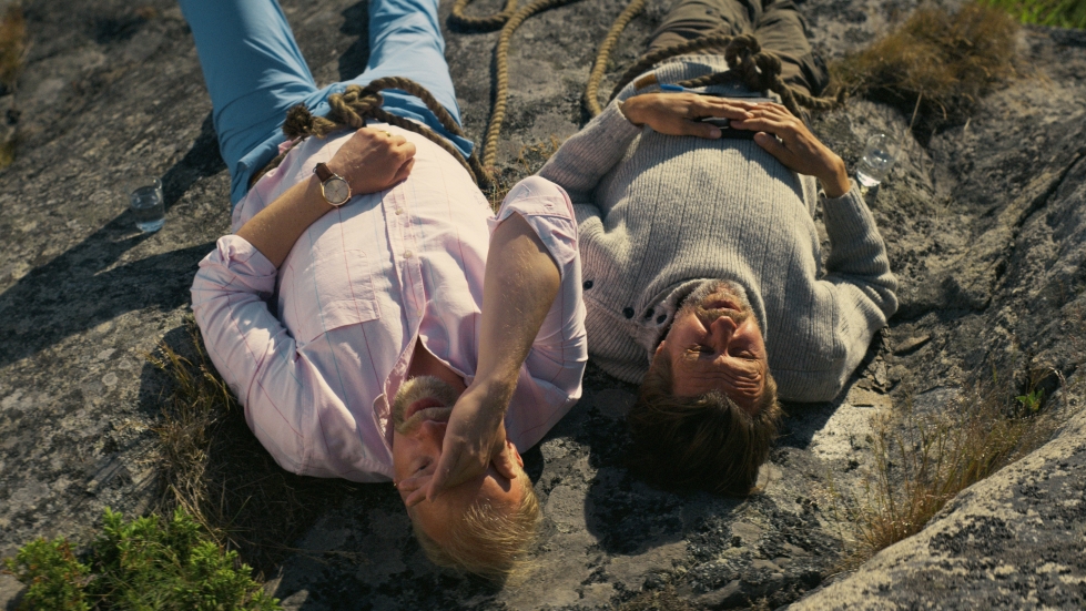 Ville Myllyrinne ja Martti Suosalo näyttelevät kaveruksia, jotka tutustuvat psilosybiinisieniin. 