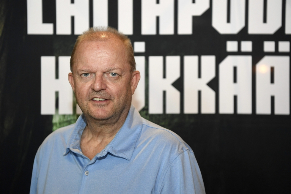Tuottaja Rimbo Salomaa arvioi, että elokuva-ala selvisi pandemiasta odotettua vähemmillä vaurioilla. Hän vieraili Aleksi Mäkelän ohjaaman Laitapuolen hyökkääjä -elokuvan lehdistötilaisuudessa elokuussa 2022.