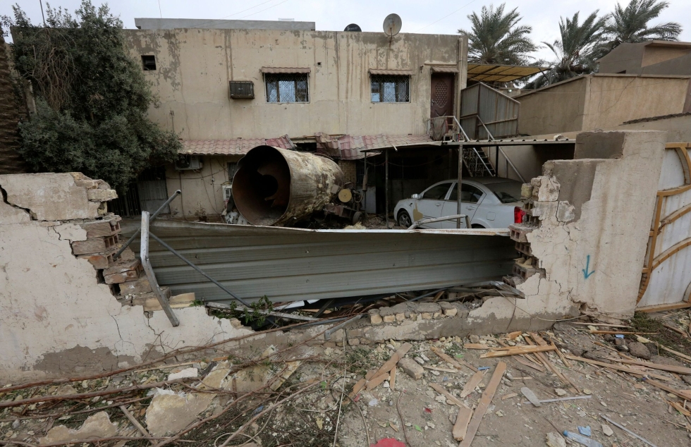 Rekka räjähti lähellä jalkapallokenttää asuinalueella Bagdadin itäosassa lauantaina. LEHTIKUVA/AFP