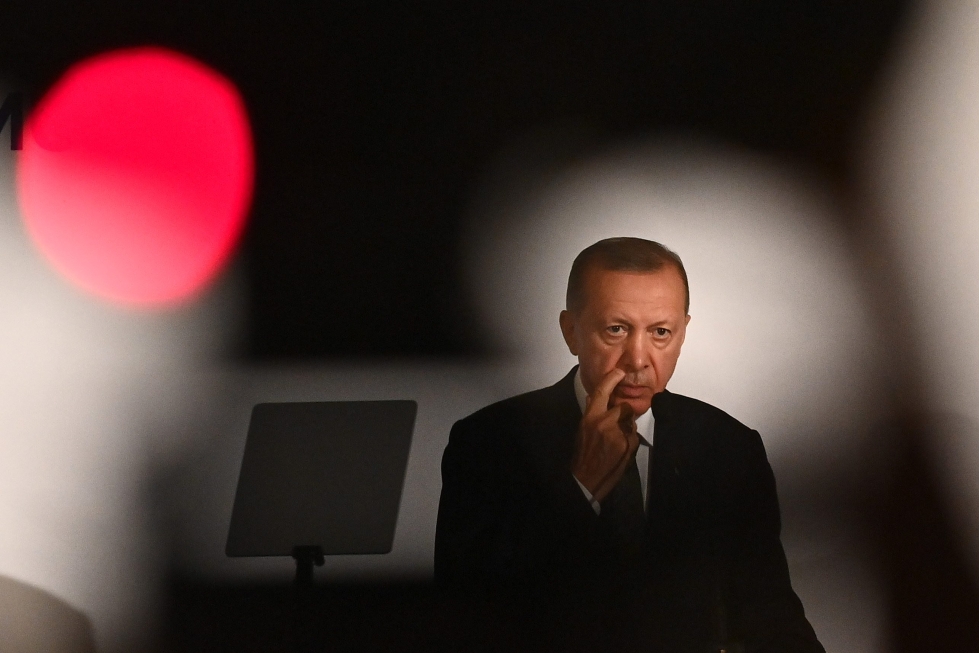 Turkin presidentin Recep Tayyip Erdoganin mukaan Suomen välit Turkin kanssa ovat luonteeltaan hyvin erilaiset kuin Ruotsin. Tämä liittyy hänen mukaansa siihen, miten maissa suhtaudutaan terrorismiin. LEHTIKUVA/AFP