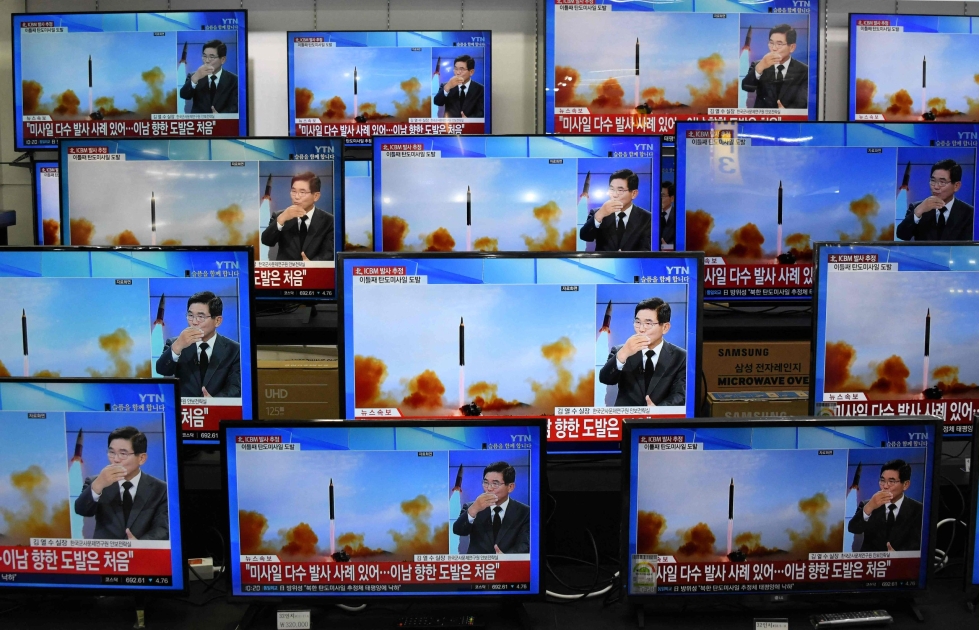 Pohjois-Korea laukaisi viimeksi torstaina ohjuksia Japaninmereen. LEHTIKUVA/AFP