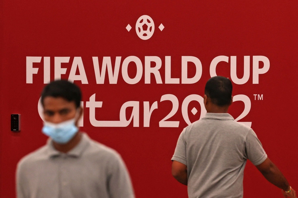 Vetoomuksessaan Uefan työryhmä vaati Fifaa perustamaan korvausrahaston Qatarin siirtotyöläisille ja heidän perheilleen sekä keskusta siirtotyöläisten tueksi. LEHTIKUVA/AFP