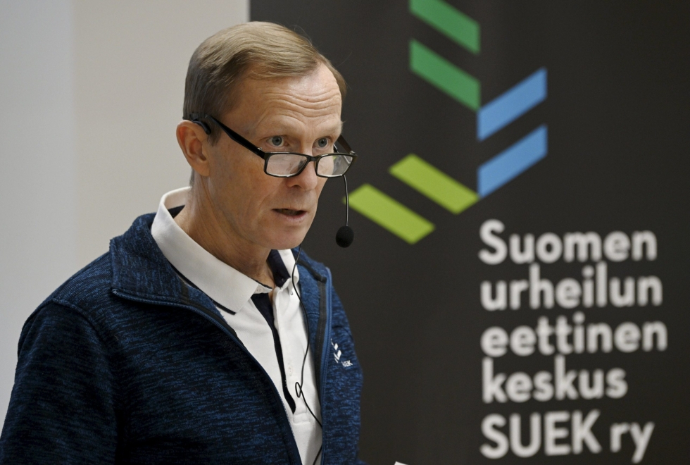 Suomen urheilun eettisen keskuksen pääsihteeri Teemu Japisson tiedotustilaisuudessa keskiviikkona. LEHTIKUVA / MARKKU ULANDER