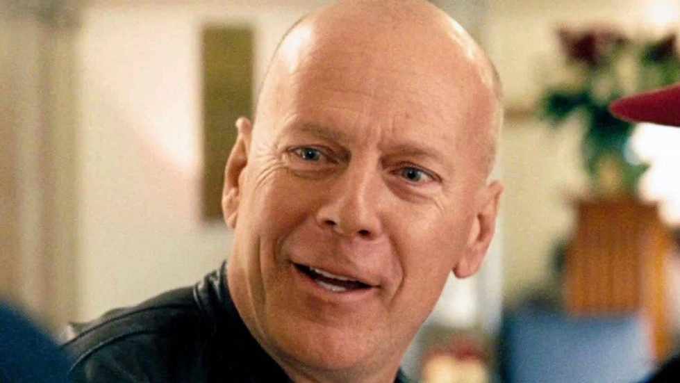 Red 2: Bruce Willis. Sub klo 21.00.