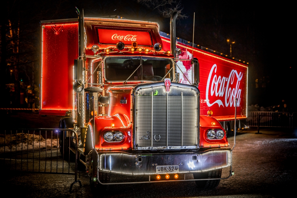 Coca-Cola Joulurekka kävi Joensuussa edellisen kerran joulun 2019 alla. Silloin se ei ollut kaupungin keskustassa, vaan Pilkon Citymarketin pihamaalla.