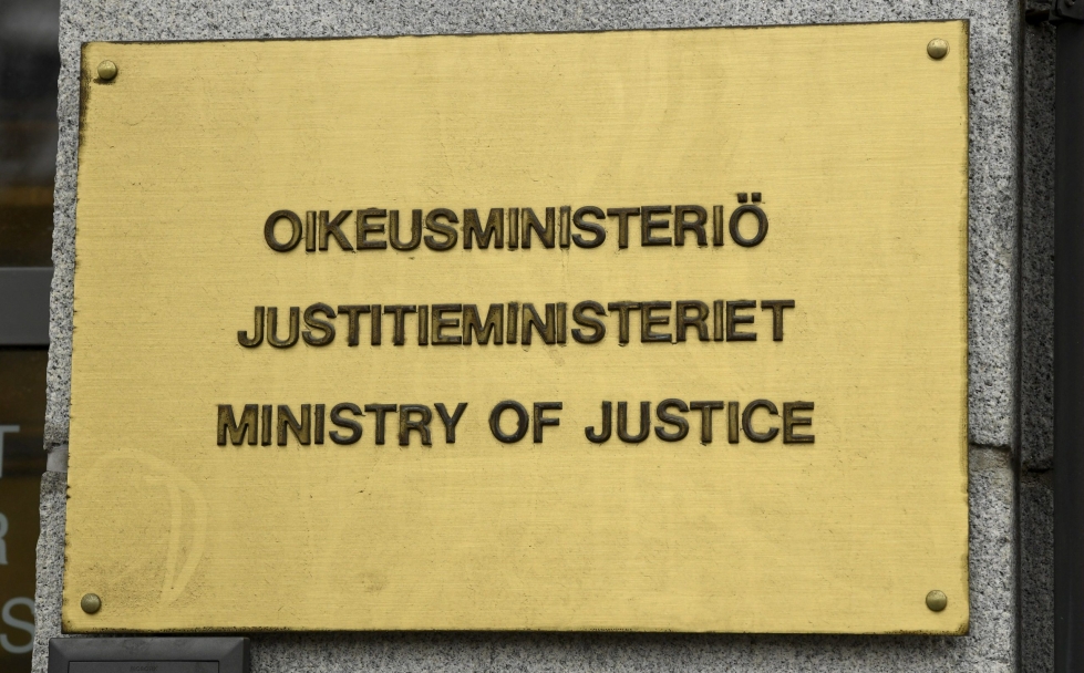 Oikeusministeriö on nimittänyt selvityshenkilön kartoittamaan suomen kielen tilaa. LEHTIKUVA / Heikki Saukkomaa