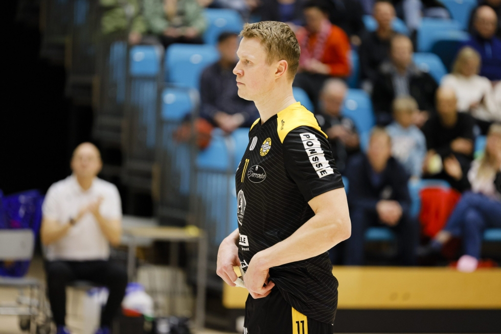 Savo Volleyn Andrus Raadik teki 12 pistettä lentopallon miesten Mestaruusliigan ottelussa Vantaa Ducksia vastaan lauantaina. LEHTIKUVA / SEPPO SAMULI