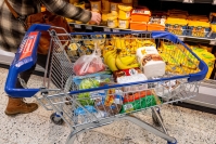 Vertasimme ruokakorin hintaa seitsemässä kaupassa Joensuussa, halvimman ja kalleimman ero jopa 16,48 euroa – katso taulukosta, mitä tutut elintarvikkeet maksoivat