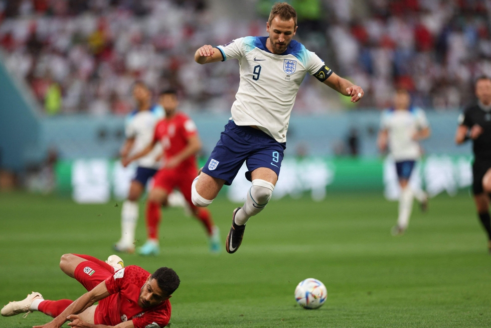 Englannille huolta on aiheuttanut kapteeni Harry Kanen nilkkavamma, jonka hän sai Iran-ottelussa. Englanti voitti Iranin 6–2. LEHTIKUVA/AFP