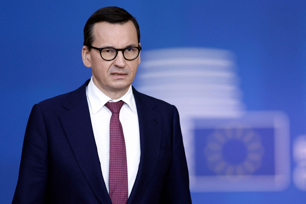 Puolan pääministeri Mateusz Morawiecki arvioi, että maan ensimmäinen ydinvoimala maksaa noin 20 miljardia euroa. LEHTIKUVA/AFP