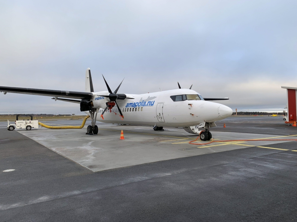 Amapola Flyg Ab:n Fokker F-50 -matkustajalentokoneeseen tuli moottorihäiriö lentoonlähdössä viime vuoden marraskuussa. Kone oli matkalla Helsingistä Joensuuhun ja joutui palaamaan takaisin Helsinki-Vantaalle. Kuvituskuva. LEHTIKUVA / Otkes