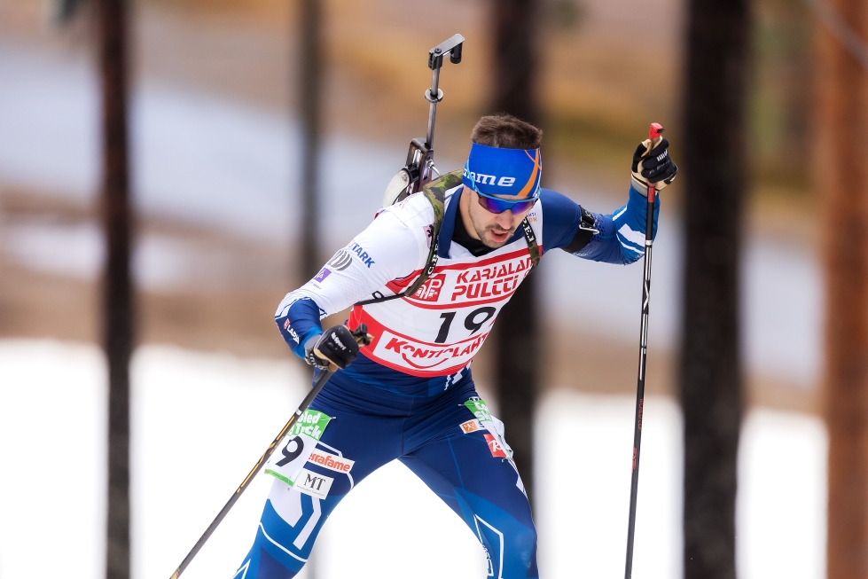 Olli Hiidensalo on yksi Suomen maajoukkueen vakiokasvoista. Kuvassa Hiidensalo hiihtää lauantain pikakilpailussa Kontiolahdella.