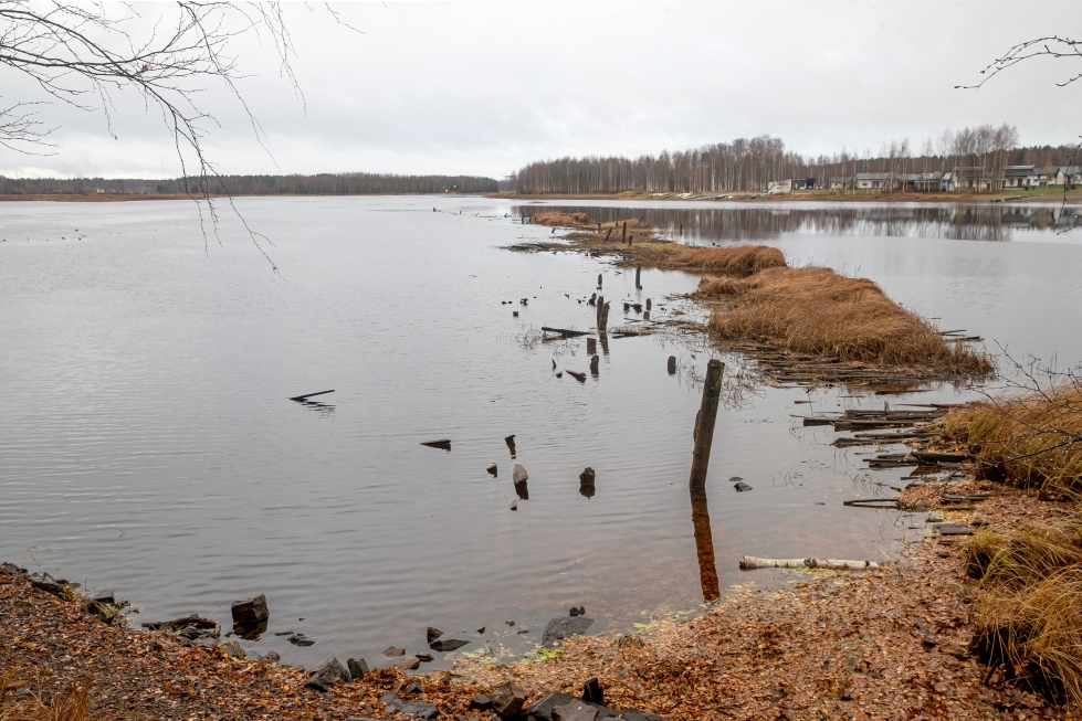 Joensuussa Pielisjoen pintaveden lämpötila oli reilun asteen ajankohdan keskiarvoa korkeampi. 