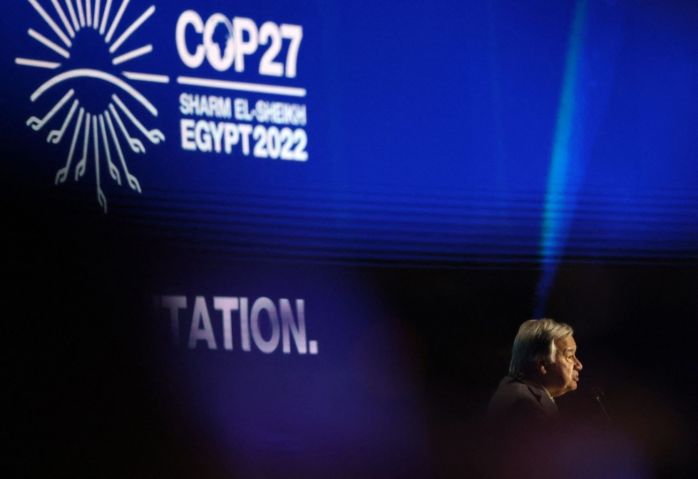 YK:n pääsihteeri Antonio Guterres puhui Kairon ilmastokokouksessa maanantaina. LEHTIKUVA / AFP