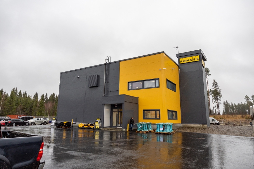 Ponssen uusi halli nousi Papinkankaan uudelle yritysalueelle.