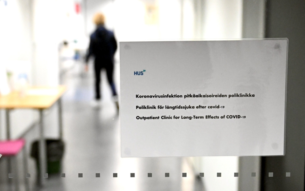 Asiantuntijat ovat eri linjoilla pitkäkestoisen koronan hoitoon keskittyvien poliklinikoiden tarpeesta. LEHTIKUVA / Jussi Nukari