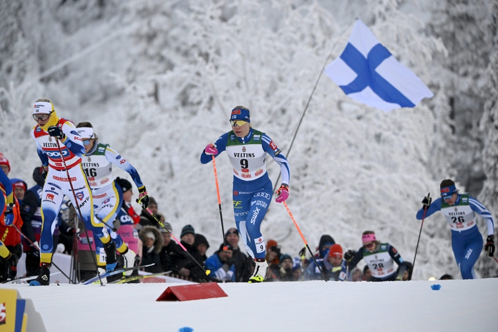 Jasmi Joensuu oli suomalaisista ainoa, joka ylsi cupin avauspäivänä 12 parhaan joukkoon. LEHTIKUVA / Markku Ulander