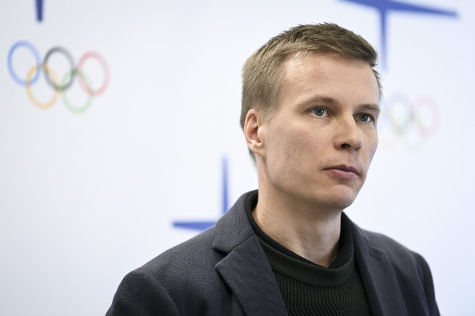 Olympiakomitean huippu-urheiluyksikön johtaja Matti Heikkinen on ilahtunut, että yksikössä avoimena olevat pestit ovat herättäneet laajaa kiinnostusta. LEHTIKUVA / Emmi Korhonen
