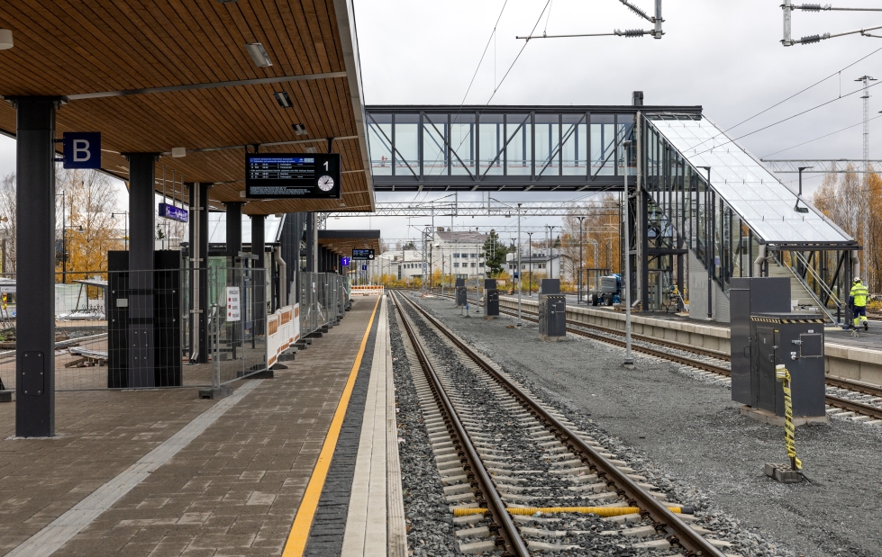 Maanantaiaamun ensimmäinen junavuoro oli vielä peruttu Joensuun ja Kesälahden väliltä. Aihekuva.