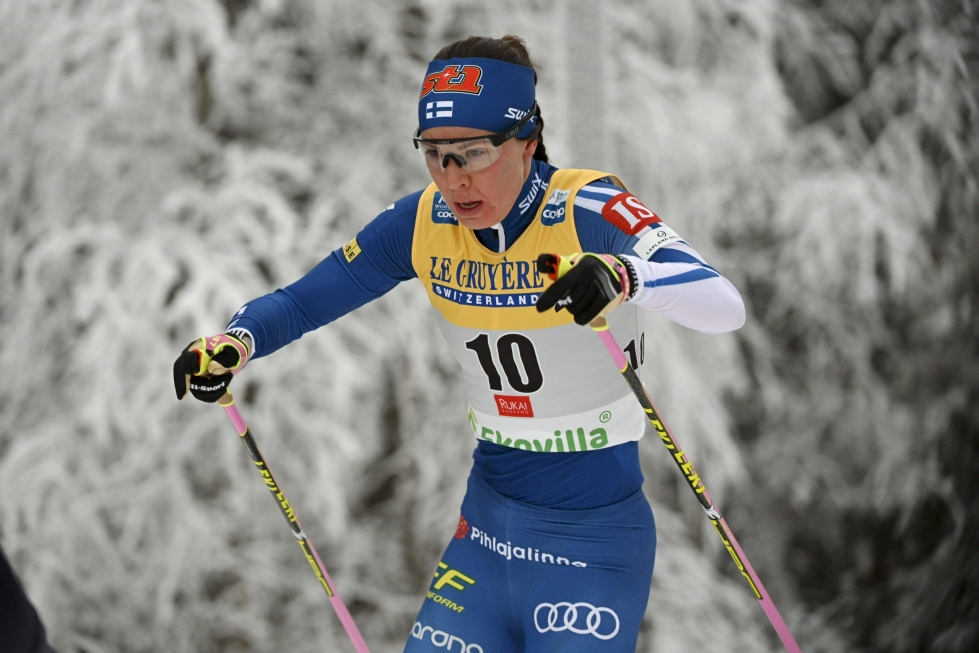 Kerttu Niskanen (kuvassa) sijoittui vapaalla hiihtotavalla puolivälierässään Saksan Sofie Krehlin jälkeen toiseksi. Arkistokuva. LEHTIKUVA / Markku Ulander