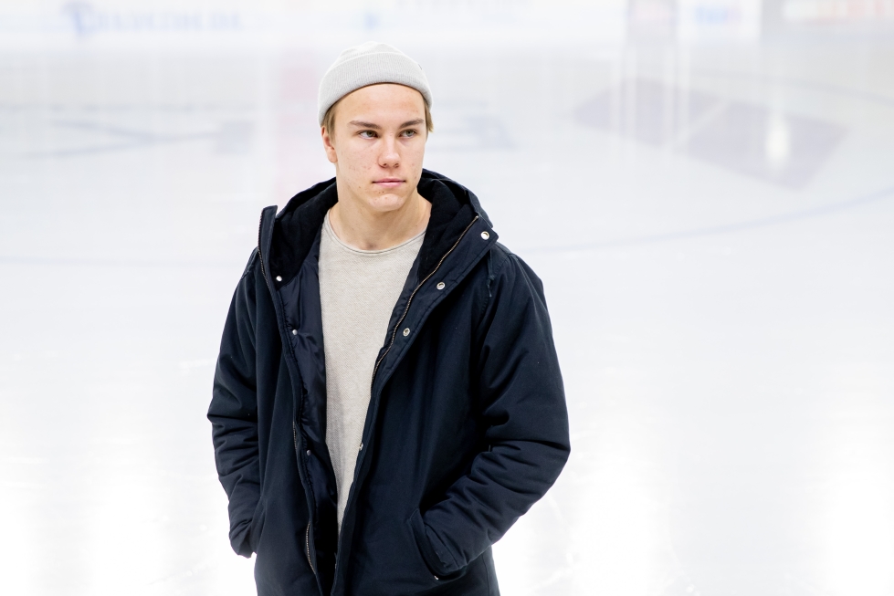 Aleksanteri Kaskimäki sai sopimuksen NHL:ään. Arkistokuva joulukuulta 2021.