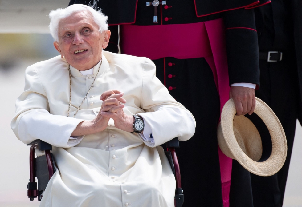 Vuonna 2013 eläkkeelle jäänyt Benedictus oli ensimmäinen paavi kuuteen vuosisataan, joka ei jatkanut virassaan kuolemaansa saakka. LEHTIKUVA/AFP