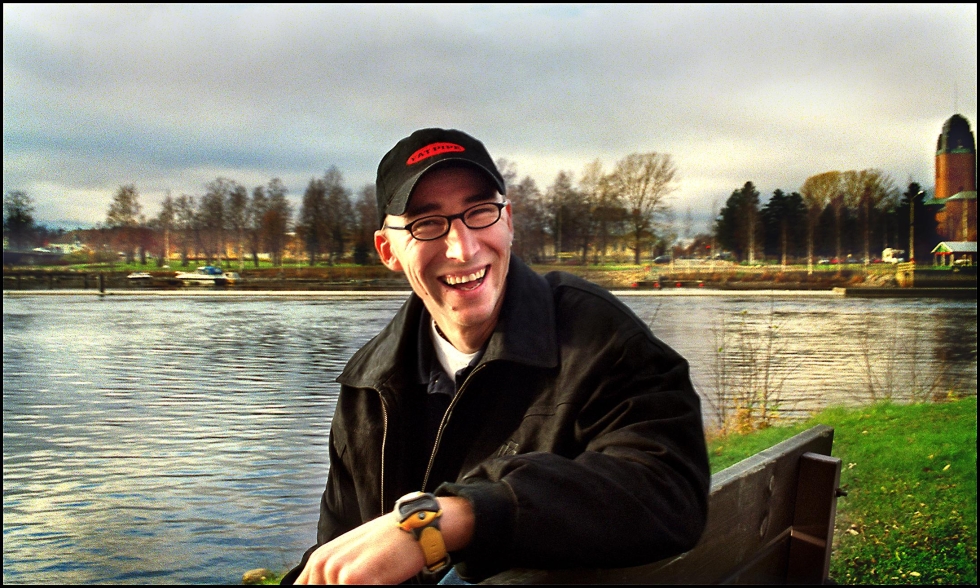 Hymy oli herkässä Pielisjoen maisemissa vuonna 2000.