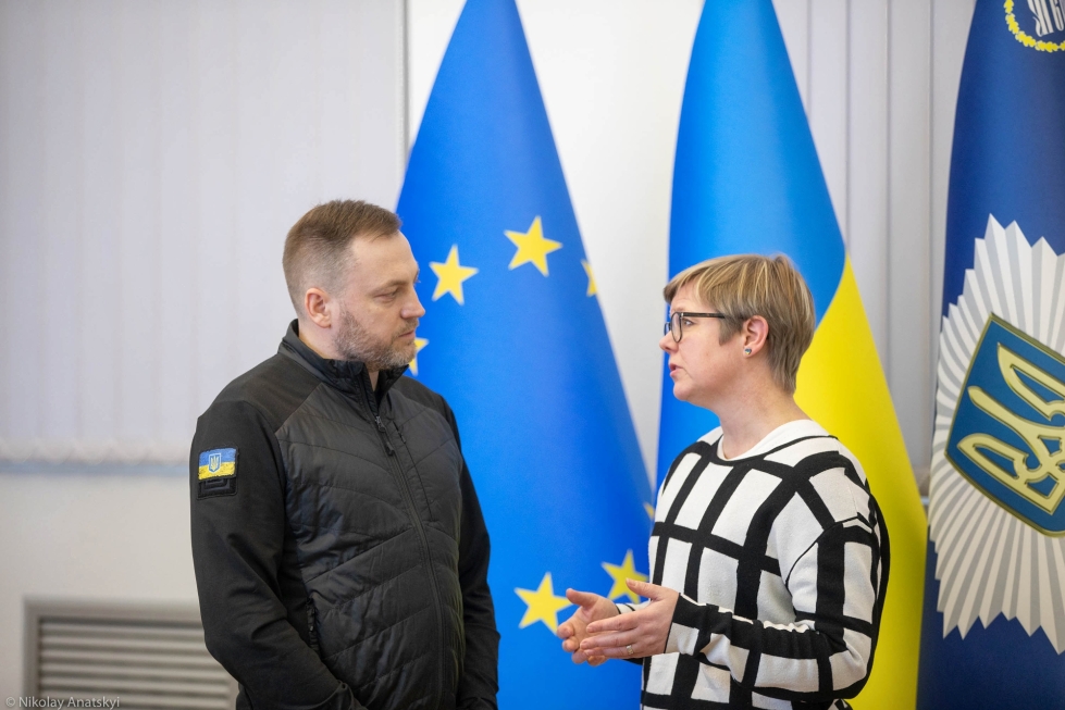Sisäministeri Krista Mikkonen (vihr.) tapasi Ukrainan sisäministerin Denys Monastyrskyin viime viikon alussa Ukrainassa.