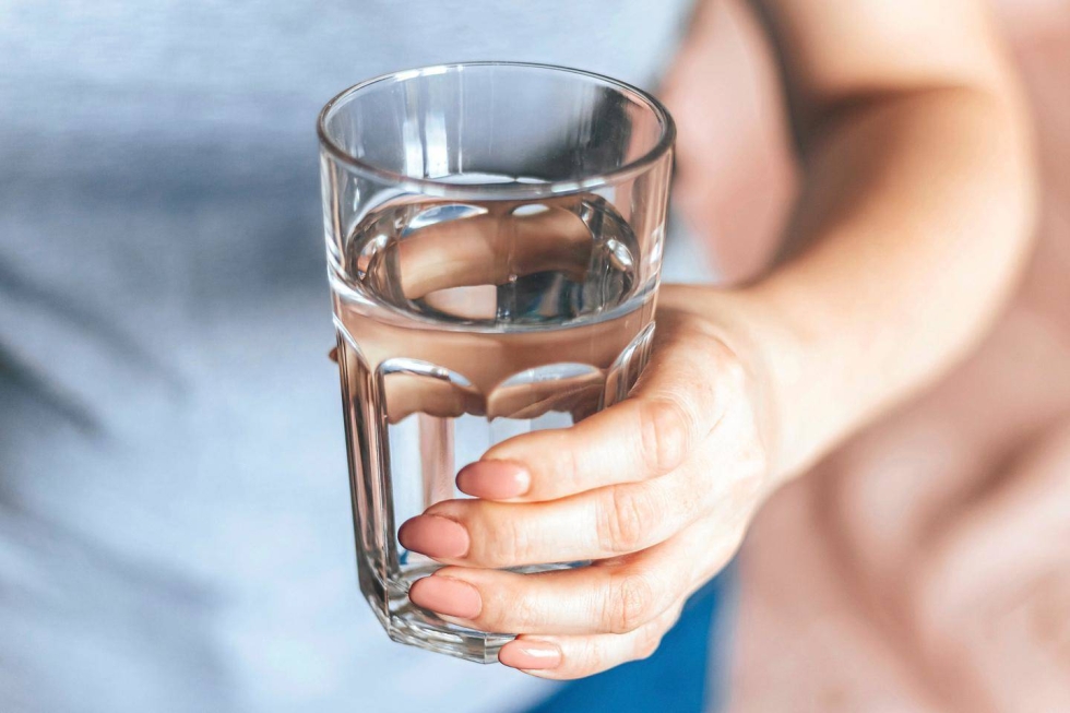 Uusi kansainvälinen tutkimus selvitti, kuinka paljon vettä elimistömme tarvitsee päivittäin.