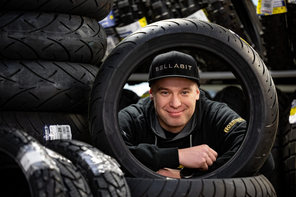 Erno Kostamo on ensimmäinen moottoriurheilija, joka voittaa vuosittaisen yleisöäänestyksen parhaasta urheilijasta.