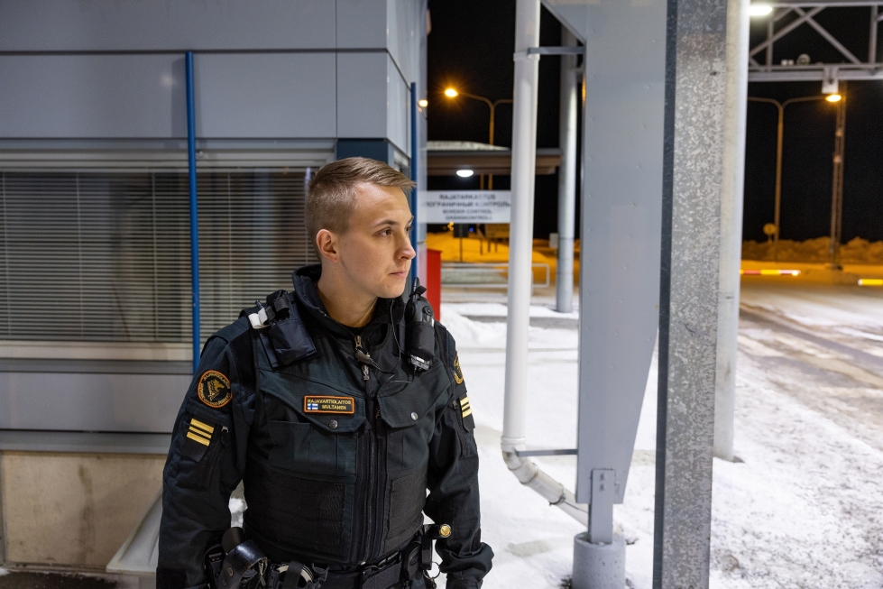 Niiralan raja-aseman uusi päällikkö, kapteeni Eetu Multanen, 31, kertoo, että liikennettä oli öisin vain vähän. 