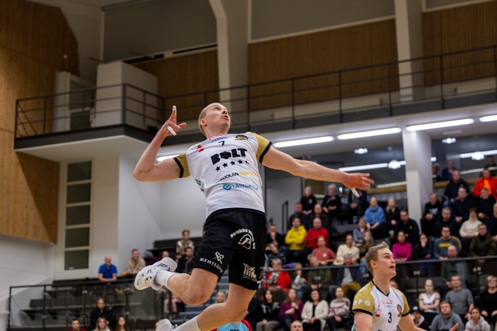 Hurmoksen kapteeni Eetu Häyrinen syötti lauantain vierasottelussa TuTo Volleytä vastaan yksistään seitsemän ässää. 