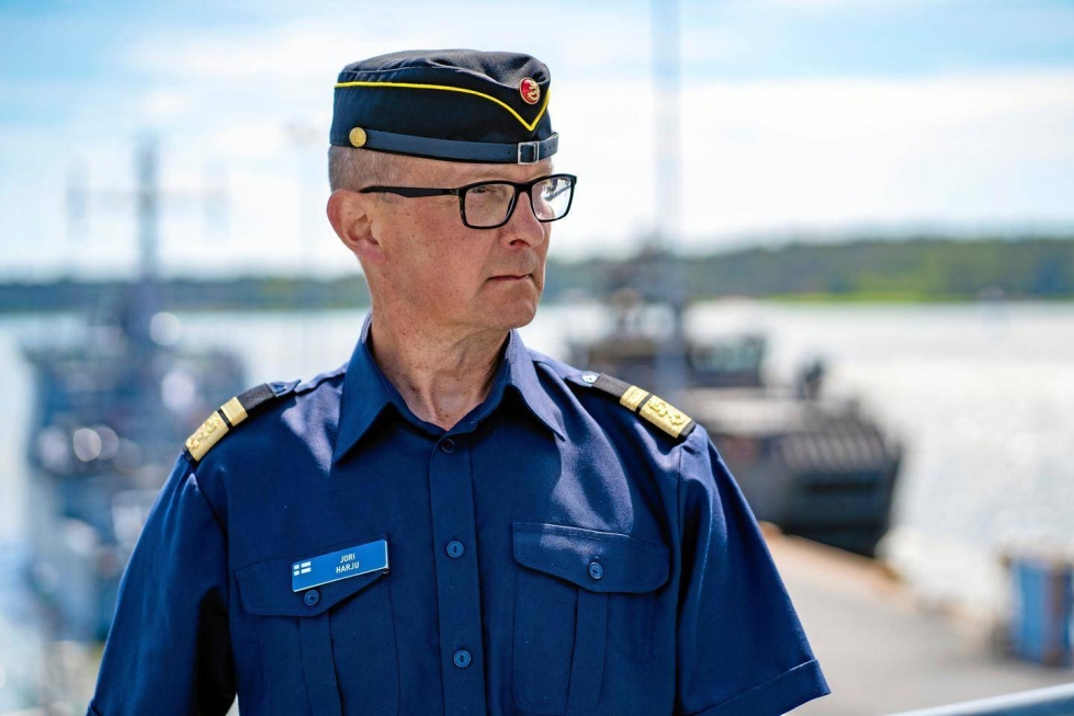 Kontra-amiraali Jori Harju, 58, on johtanut Merivoimia vuodesta 2019. Toimikausi on päättymässä tämän vuoden lopussa.