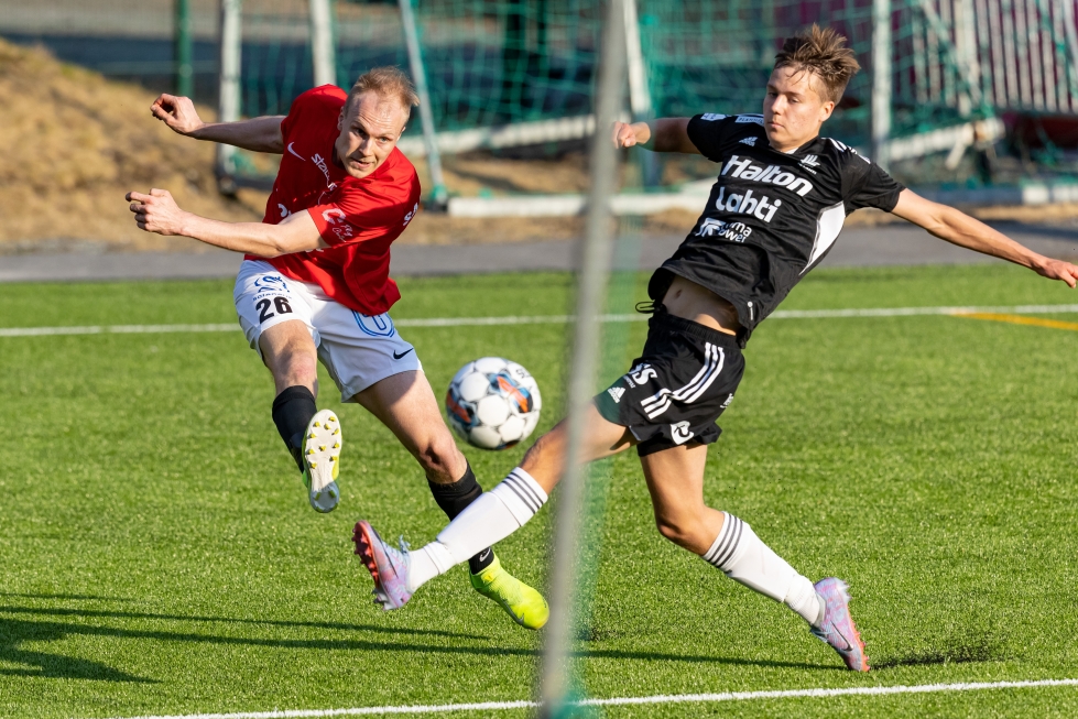 Jippo haastoi huhtikuun lopussa Mehtimäellä liigajoukkue FC Lahden Suomen cupissa.