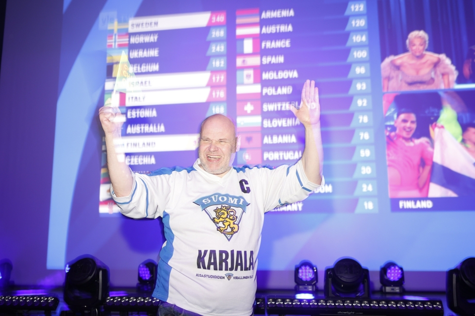 Yleisö jännitti pisteidenlaskua Euroviisujen kisastudiossa Vantaalla.