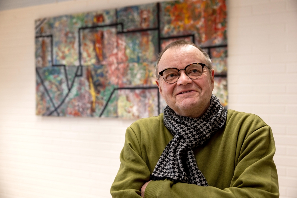 Jukka Niskanen piti tammikuussa kuvataidenäyttelyä Liperin kirjastossa.