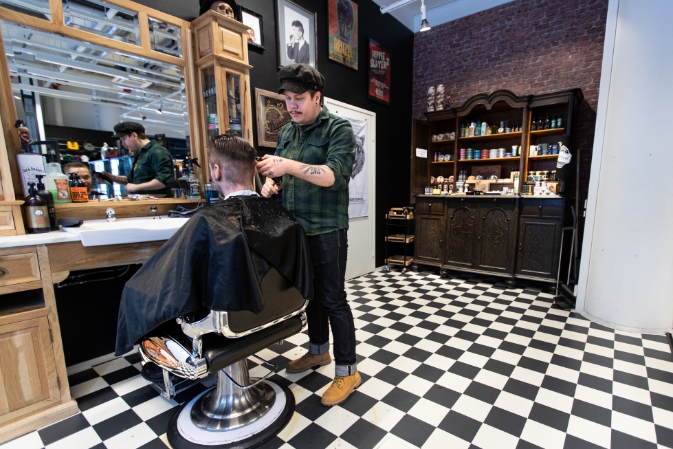 Joensuussa on useita partureita, joiden joukossa on isoja ketjuja. Pienemmätkin yrittäjät pystyvät Undergroundissa parturitoimintaa pyörittävän Teemu Hotarin mukaan kilpailemaan laadulla ja hinnalla.