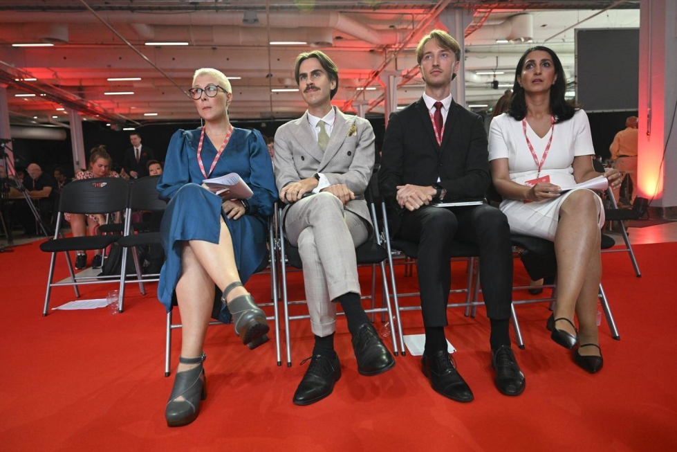 SDP:n varapuheenjohtajuutta tavoittelivat Jyväskylässä Niina Malm (vas.), Matias Mäkynen, Ilmari Nurminen ja Nasima Razmyar.