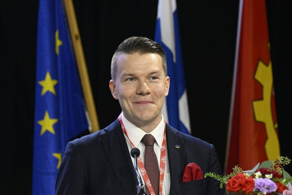 Ammattiliitto Pamin aluepäällikkö Mikkel Näkkäläjärvi valittiin SDP:n puoluesihteeriksi 257 äänellä.