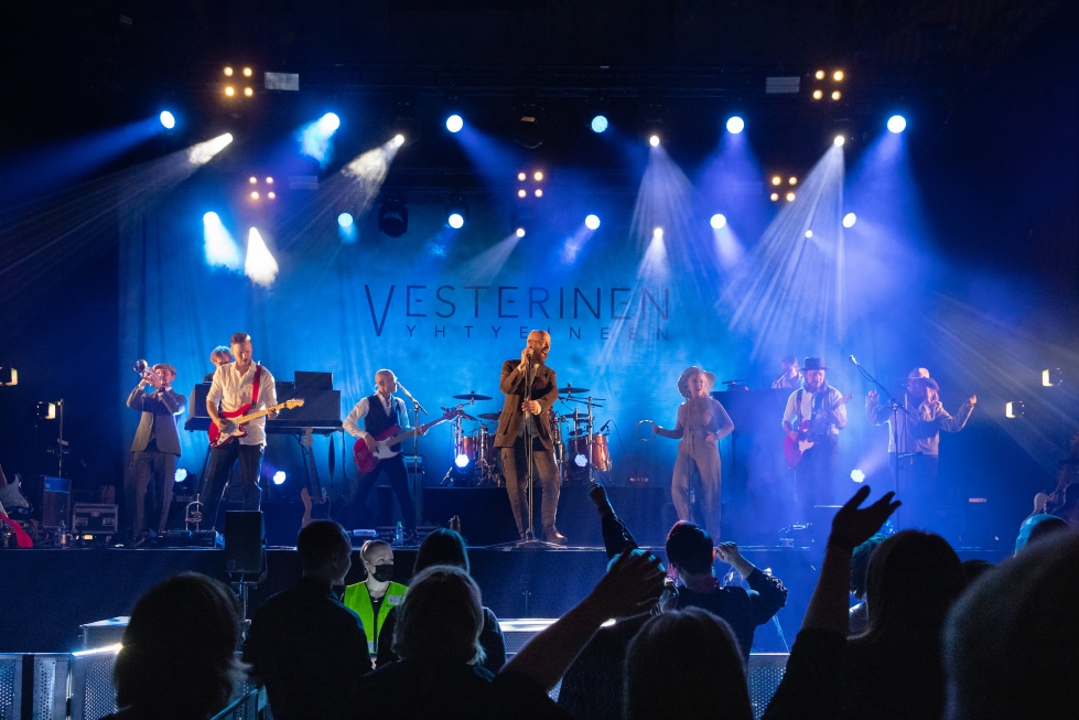 Vesterinen Yhtyeineen saapuu esiintymään marraskuussa Joensuun areenaan Joensuu-päivän iltajuhlaan.