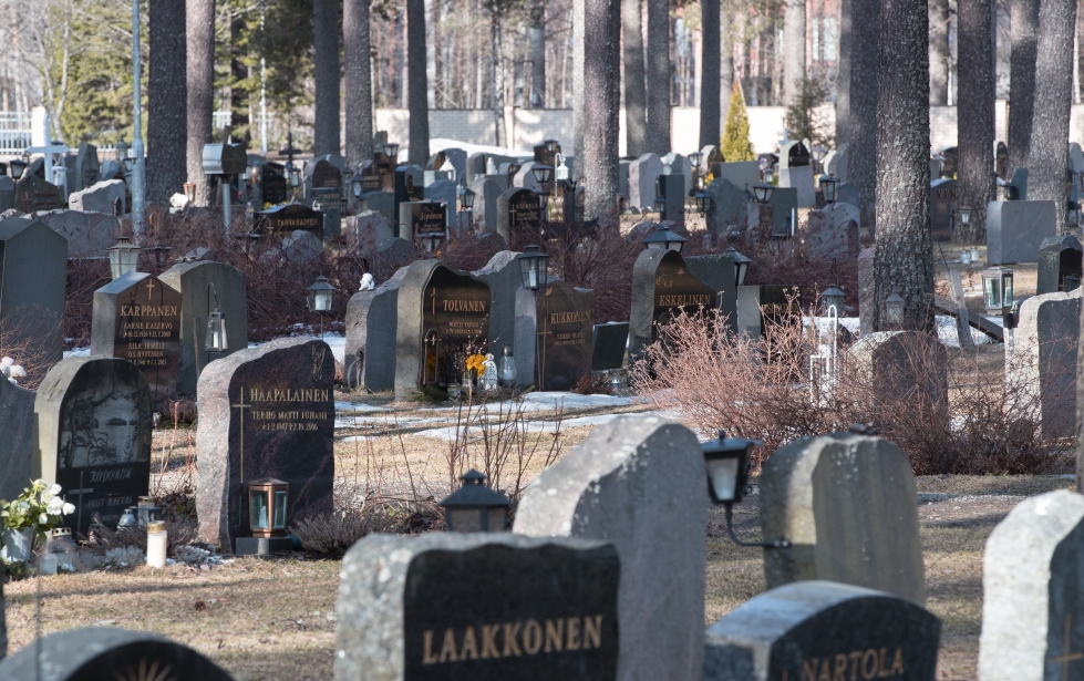 Hautakarttapalvelussa on mukana suurin osa seurakuntayhtymän 35 000 haudasta. Arkistokuva