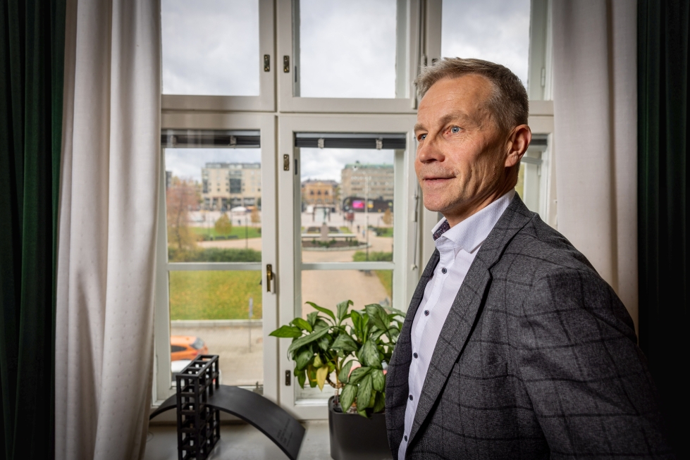 Kaupunginjohtaja Jere Penttilän mukaan Joensuu tuottaa jo nyt palvelunsa tehokkaasti, joten suuria säästöjä on vaikea saada niiden laatua heikentämättä. Arkistokuva.