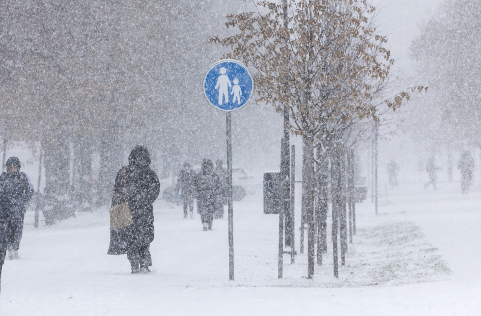Lumisade saapui Joensuuhun lokakuun viimeisenä päivänä. Ensilumi se ei kuitenkaan ole, sillä lunta oli väliaikaisesti maassa jo lokakuun 8. päivän aamuna.