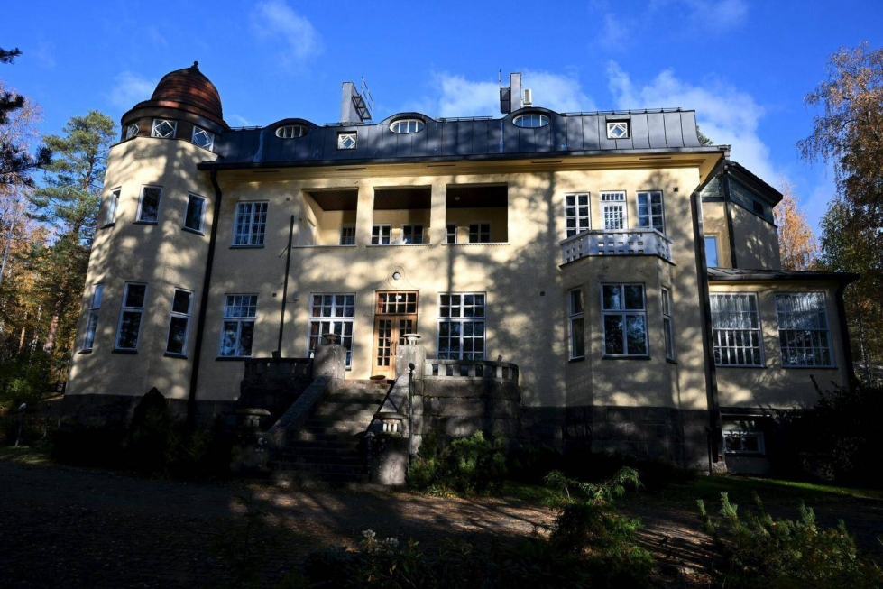 Ruokolahden historiallinen Rantalinna-jugendlinna liittyy venäläisen liikemiehen kaupankäyntiin, jonka puolustusministeriö on evännyt. 