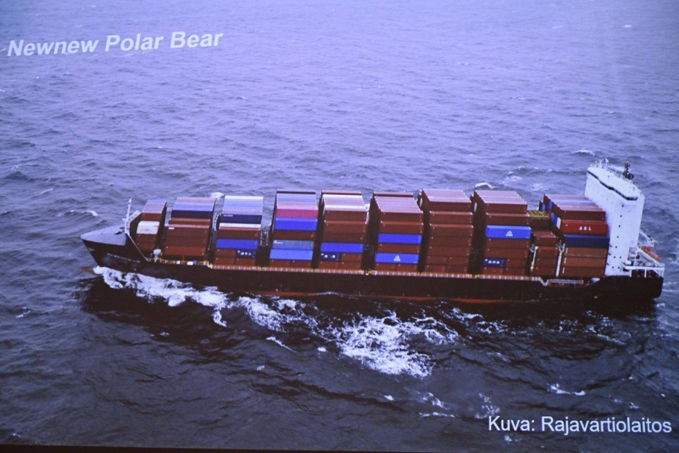 Newnew Polar Bear -aluksen epäillään liittyvän Suomenlahden Balticconnector-kaasuputken rikkoutumiseen. Kuva on Rajavartiolaitoksen välittämä.
