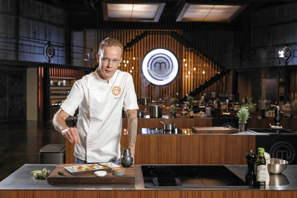 Masterchef Suomi: Professionals -televisiosarja on ammattilaisten mukaan kovatasoisin kokkiohjelma, jota Suomessa on kuvattu. Finaalissa nähdään myös Porvoossa ruoanlaitosta innostunut Matti Romppanen.