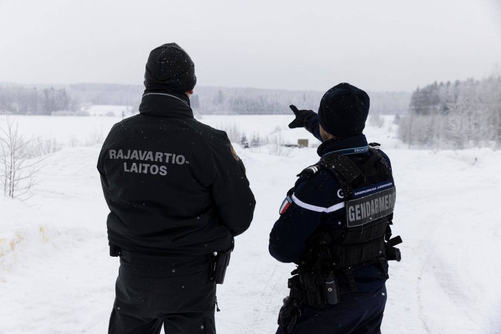 Frontex lähetti Suomeen marras–joulukuun vaihteessa kaikkiaan noin 50 rajavartijaa ja muuta työntekijää auttamaan itärajan valvonnassa sen jälkeen, kun rajalle alkoi saapua massoittain turvapaikanhakijoita Venäjältä.