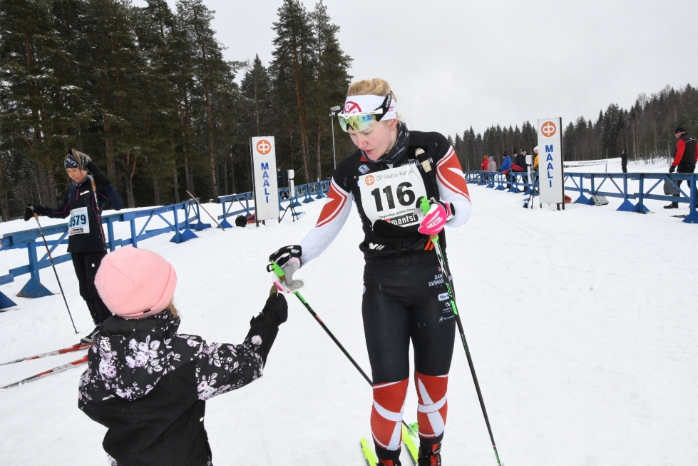Kuusankoskelainen Niina Virtanen on käynyt Pogostan hiihdossa viisi kertaa, ja joka kerta on kultamitali lähtenyt kotiin mukaan.